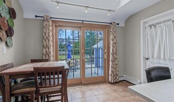 143 Oak St, Amityville, NY 11701