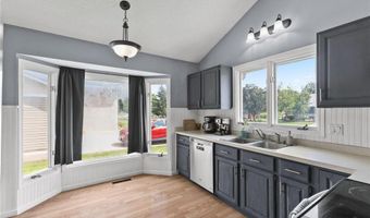 7995 Upper 145th St W, Apple Valley, MN 55124
