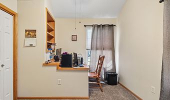 1132 10th Ave NW, Altoona, IA 50009