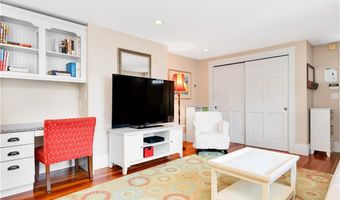 82 Sefton Dr, Cranston, RI 02905