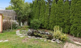 55 Hunter Ave, Newport, RI 02840