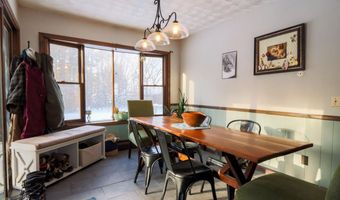 137 China Rd, Albion, ME 04910