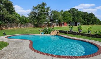 2268 Tanglewood St, Weatherford, TX 76085