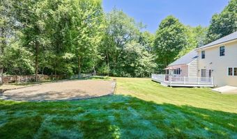 8 Pilgrim Rd, Ashland, MA 01721