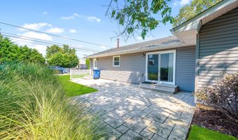 21 Birch St, Beachwood, NJ 08722