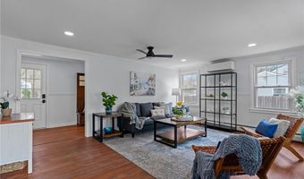 4 Sherbrooke Rd, Barrington, RI 02806