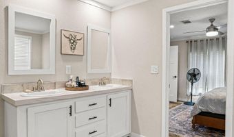 1215 Shores Rd, Alford, FL 32420