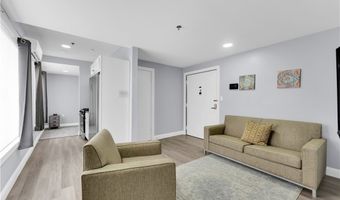 797 E Market St 221, Akron, OH 44305