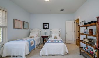 7505 MARBURY Rd, Bethesda, MD 20817