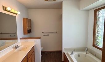 25 Elizabeth Dr, Bella Vista, AR 72715