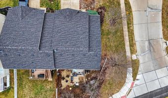 800 Whispering Village Cir, Ballwin, MO 63021