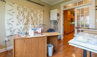 21030 Skyward Dr, Abingdon, VA 24211