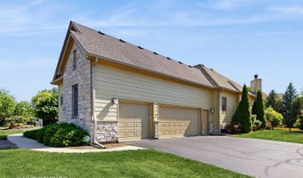 870 Legacy Rdg, Algonquin, IL 60102