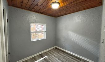 426 Headingly Ave NW A, Albuquerque, NM 87107
