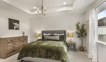 6482 Crown Cres, Ammon, ID 83406