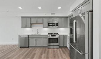 701 N HENRY St 502, Alexandria, VA 22314