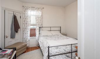 17 Lincoln St, Newport, RI 02840