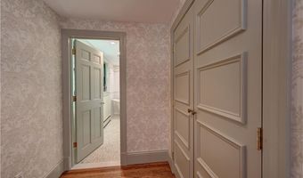 127 Harrison Ave 2, Newport, RI 02840