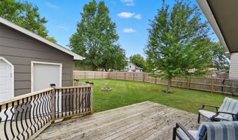 1028 7th St NW, Altoona, IA 50009