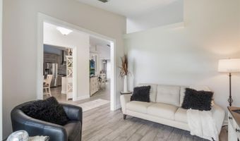 2113 KIRKLAND LAKE Dr, Auburndale, FL 33823