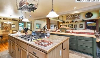 430 Crooked Creek Ln, Banner Elk, NC 28604