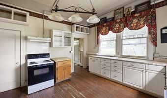 308 W Main St, Atkins, AR 72823