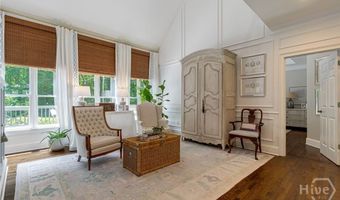 152 Thornhill Dr, Athens, GA 30607