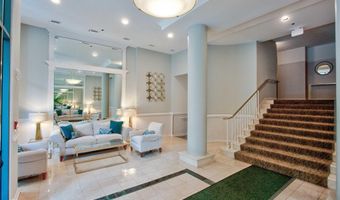 1050 N TAYLOR St 1-201, Arlington, VA 22201