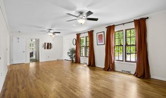 67 Victoria Way, Albany, NY 12209
