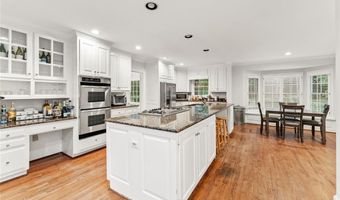 2986 Mornington Dr NW, Atlanta, GA 30327