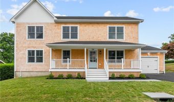 24 Perry Ave, Middletown, RI 02842