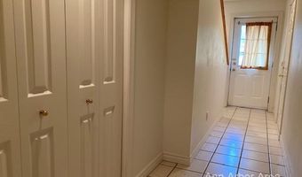 1023 Bluestem Ln, Ann Arbor, MI 48103