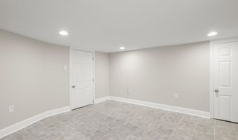 794 N GRANTLEY St, Baltimore, MD 21229