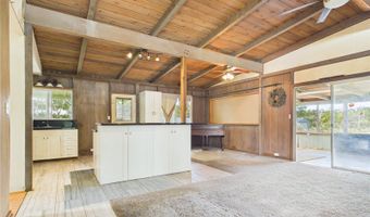 1261 Ulupii St, Kailua, HI 96734