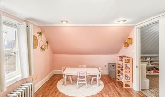 38 Bridgton Rd, Cranston, RI 02910