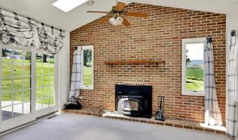105 MISTY Ln, Oley, PA 19606