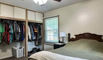 424 Hilltop Rd, Ames, IA 50014