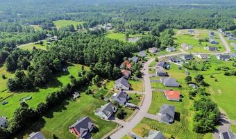 15 Fieldstone Dr, Augusta, ME 04330