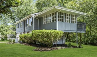 226 Mill Creek Dr, Bayville, NJ 08721