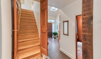 80 W Main St, Chester, CT 06412