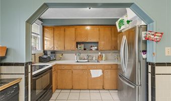 92 Rhode Island St, Cranston, RI 02920