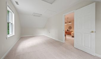 31 Grant Dr, Avon, CT 06001
