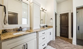 1308 Green Ridge Rd, Weatherford, TX 76085