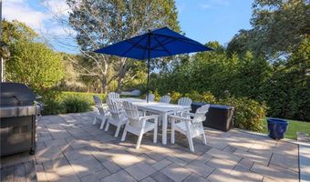 129 RUGGLES Ave, Newport, RI 02840