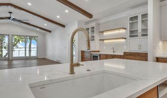 2707 1st St, Arnolds Park, IA 51331