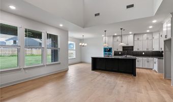 1081 Whistler St, Bentonville, AR 72713