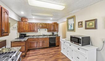 186 N 8th Ave, Beech Grove, IN 46107