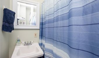 85 Mill St, Newport, RI 02840