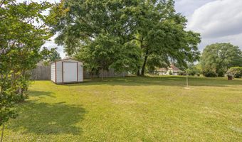 1749 Carolina St, Alford, FL 32420