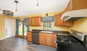 577 Catalina Dr, Akron, OH 44319
